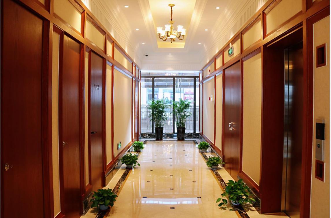 Linjiang International Cruise Hotel Baoyang Road Shanghái Exterior foto