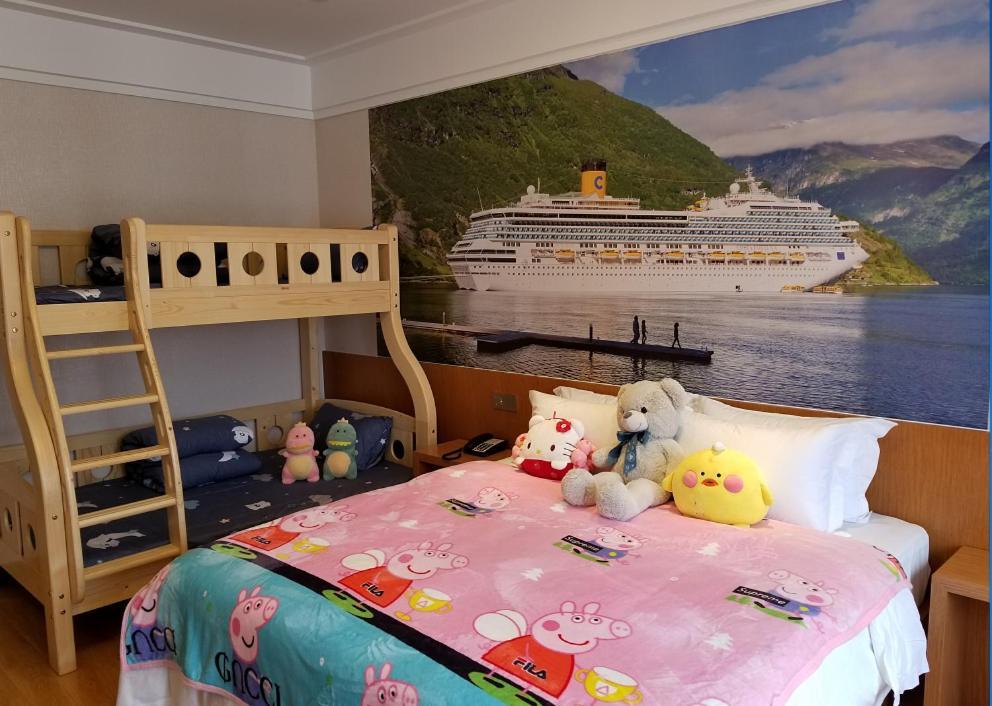 Linjiang International Cruise Hotel Baoyang Road Shanghái Exterior foto